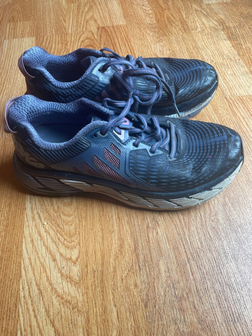 Hoka One One Gaviota